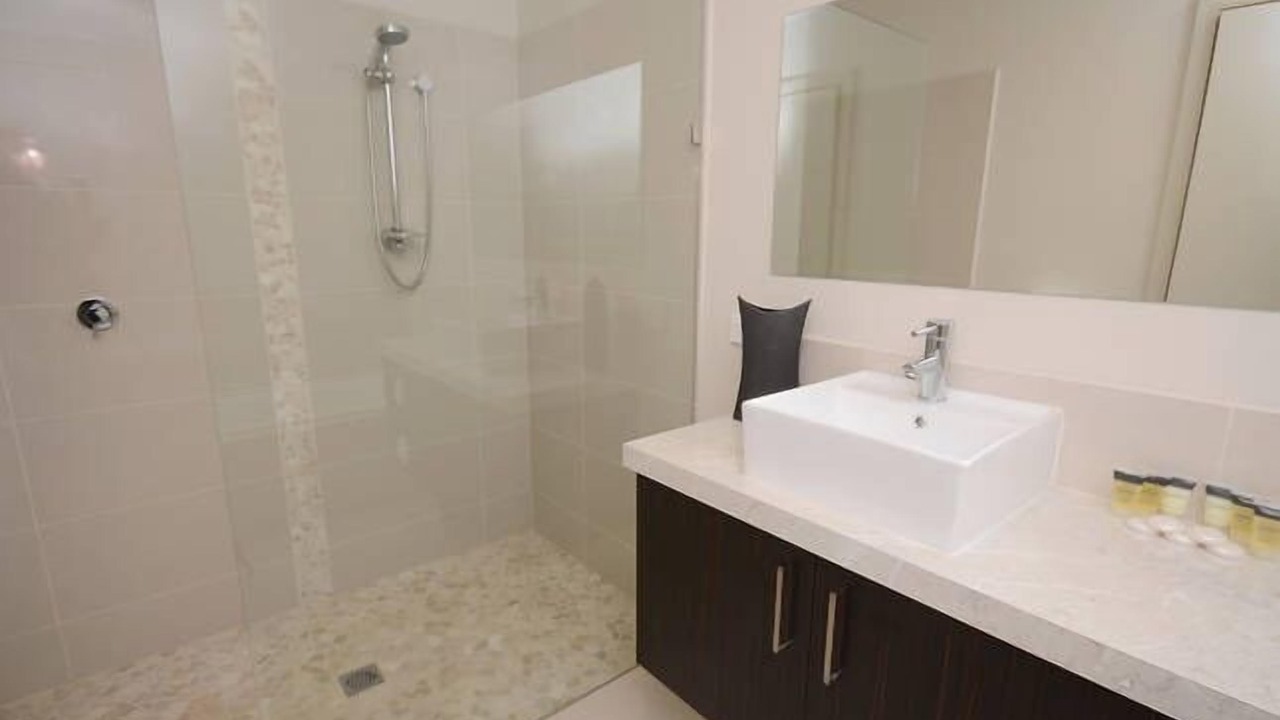 Photo of Bathroom in Yarrawonga