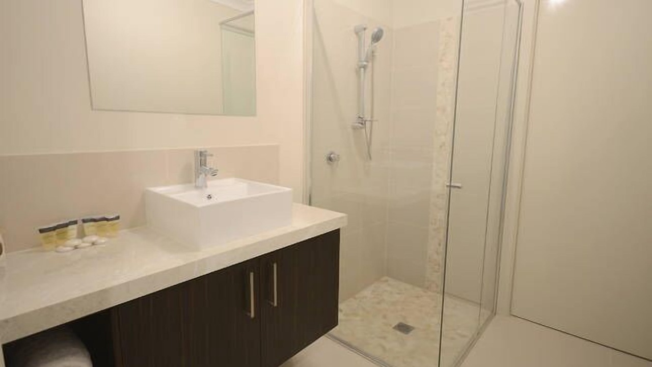 Photo of Bathroom in Yarrawonga
