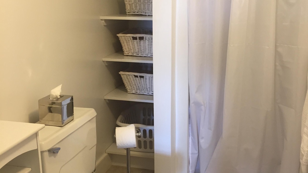 Photo of Bathroom in Tom Nevers