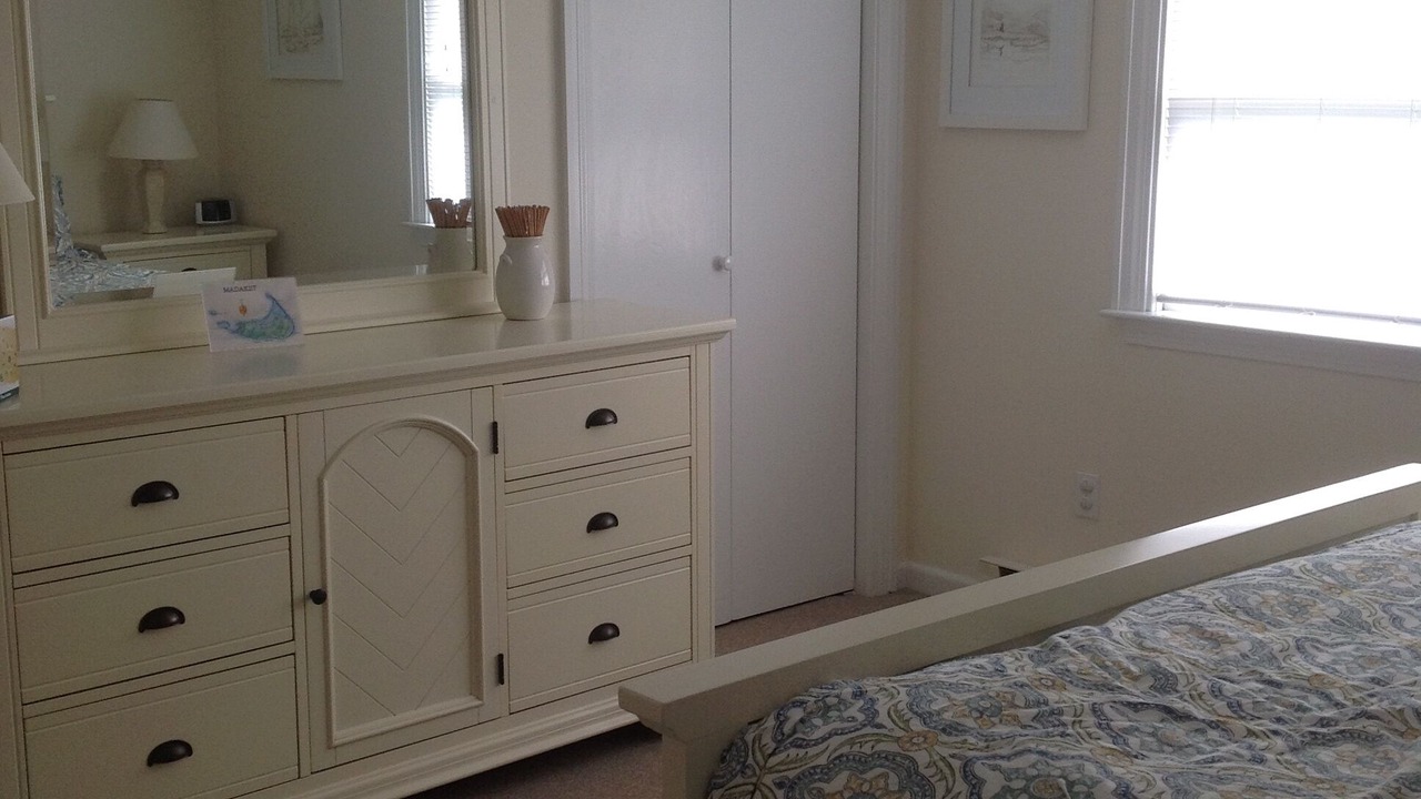 Photo of Bedroom in Tom Nevers