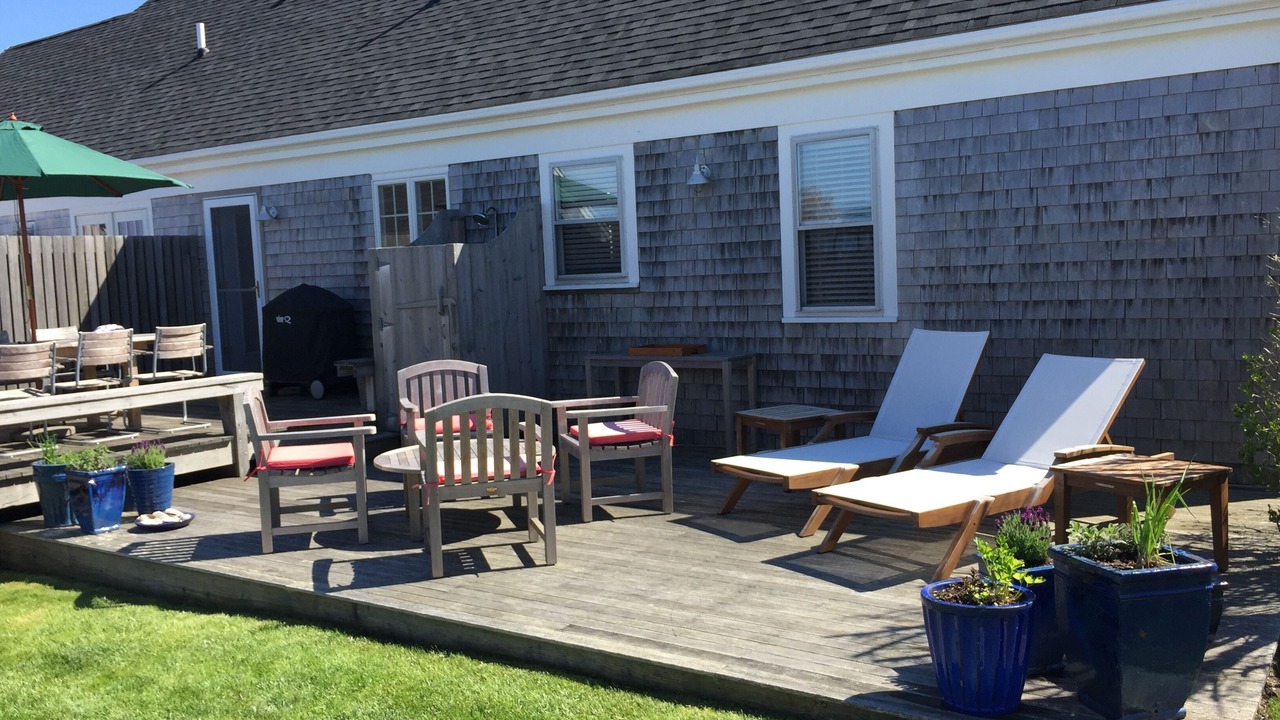 Photo of Others in Tom Nevers