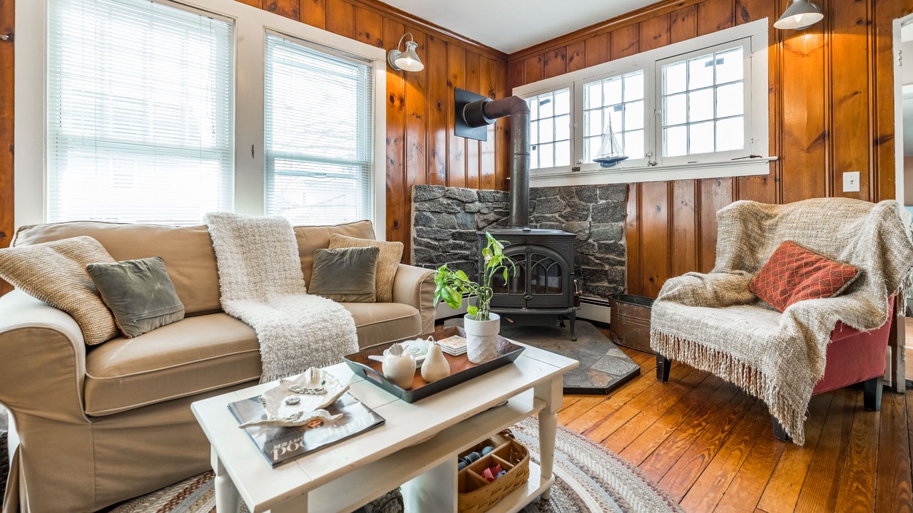 Photo of Livingroom in Devon