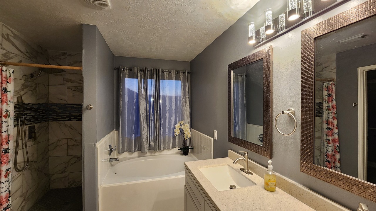 Photo of Bathroom in Clodine