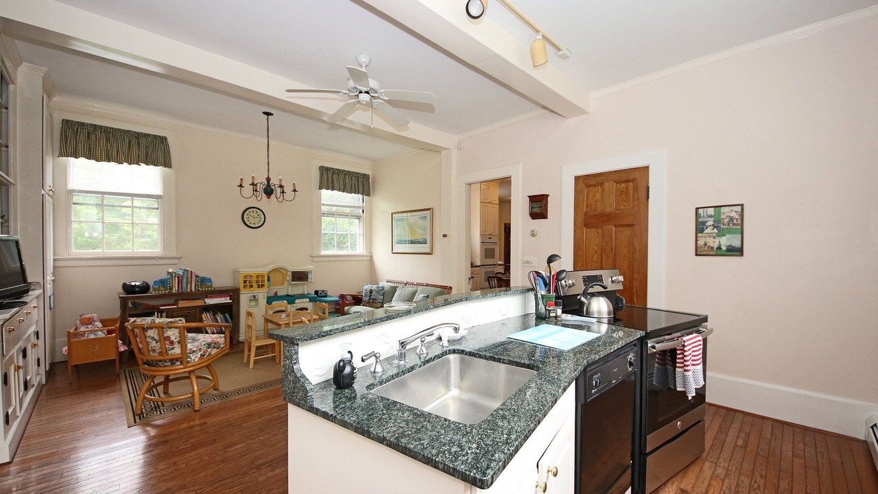 Photo of Others in Saunderstown