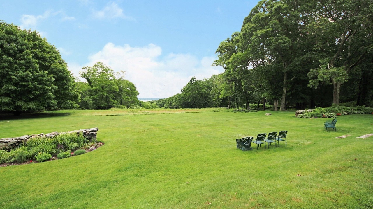 Photo of Outdoor in Saunderstown