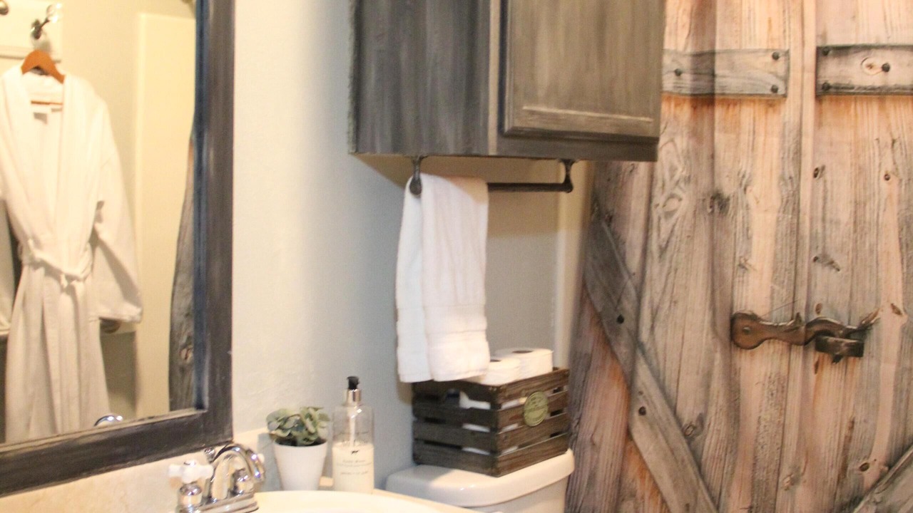 Photo of Bathroom in Wheeler Ridge