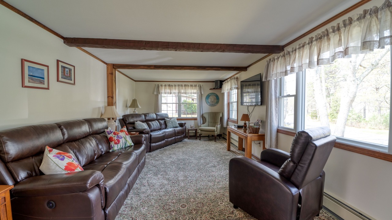 Photo of Livingroom in East Harwich
