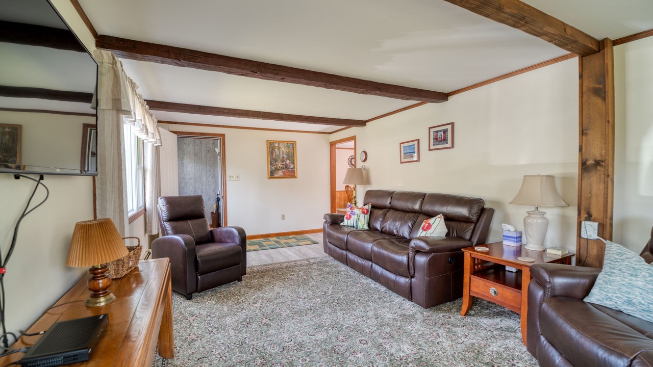 Photo of Livingroom in East Harwich