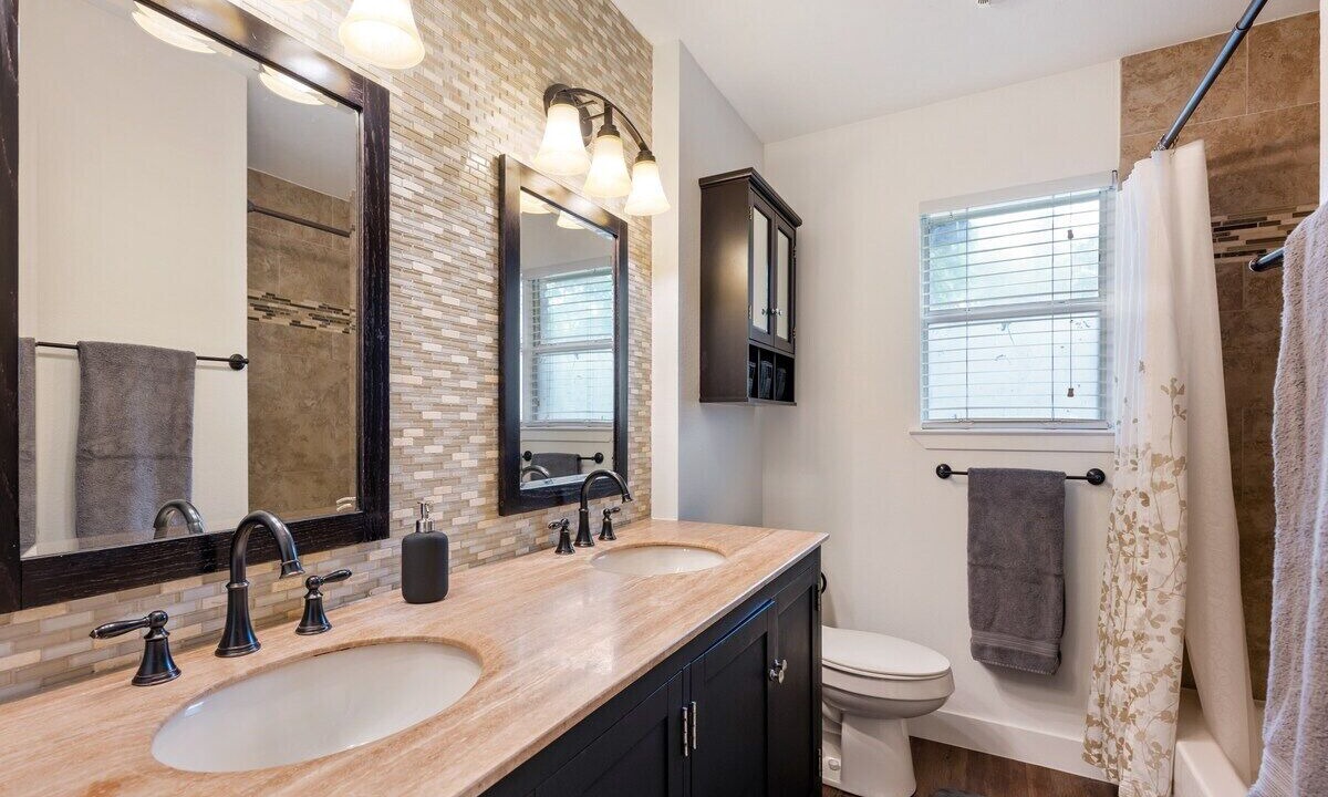 Photo of Bathroom in Wooten