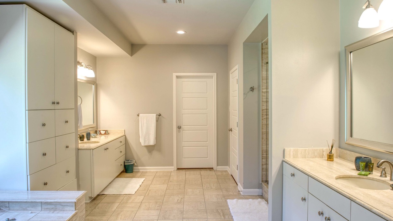 Photo of Bathroom in Medical Center District