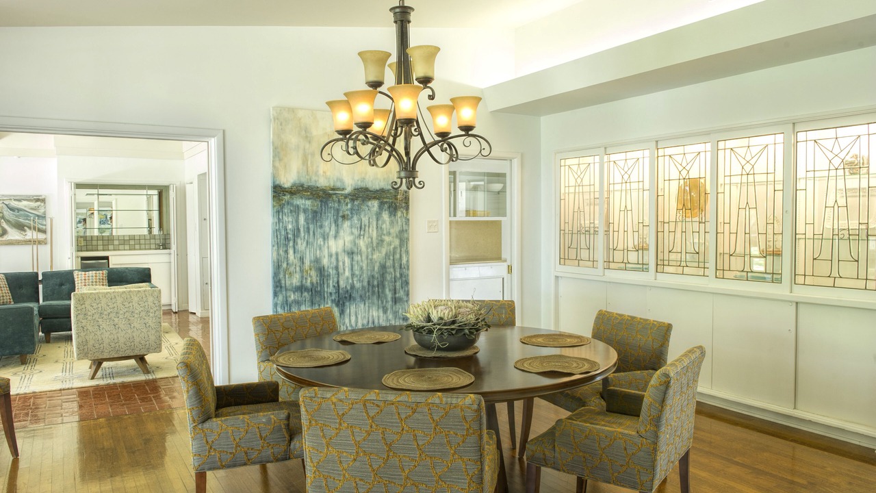 Photo of Livingroom in Medical Center District