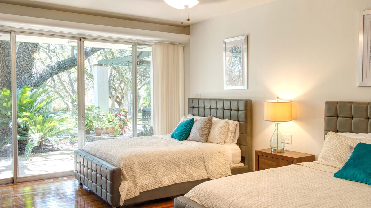 Photo of Bedroom in Medical Center District