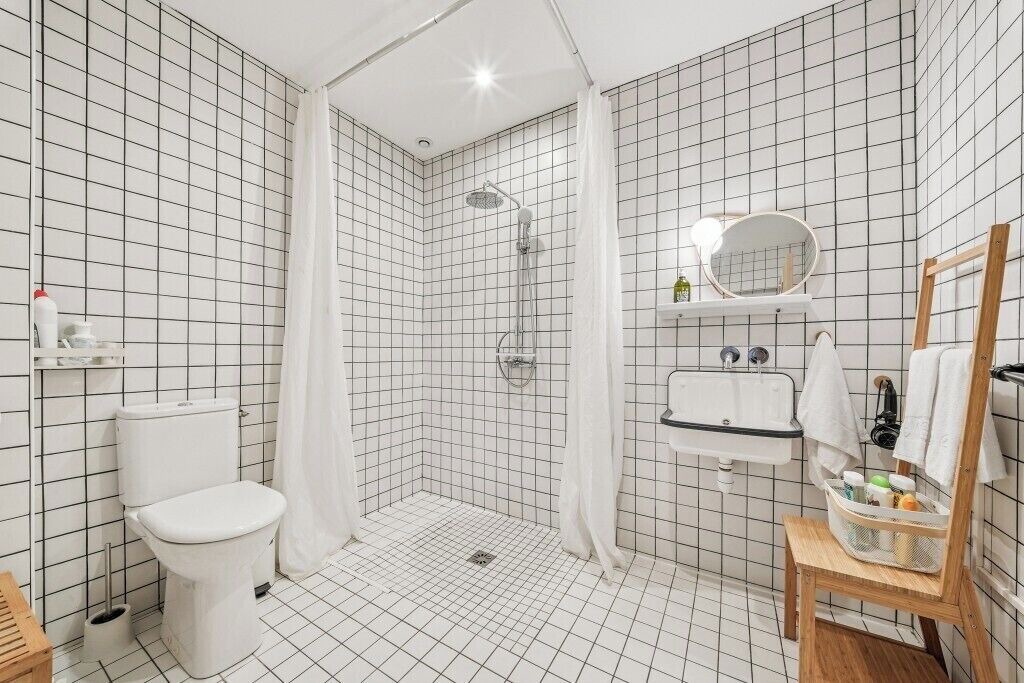 Photo of Bathroom in 11th Arrondissement