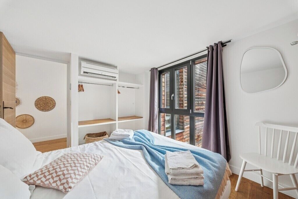 Photo of Bedroom in 11th Arrondissement