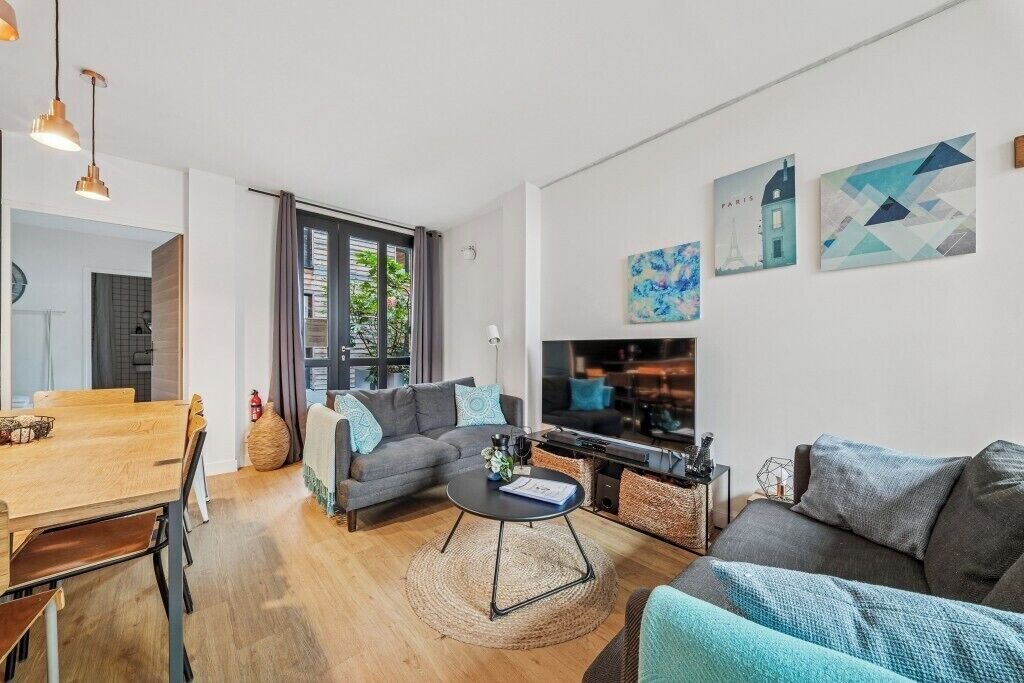 Photo of Livingroom in 11th Arrondissement