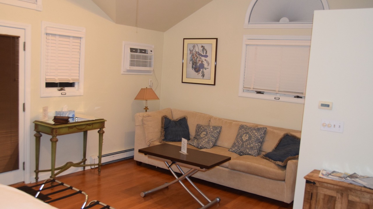 Photo of Livingroom in Wellesley