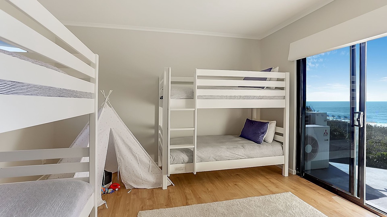 Photo of Bedroom in Castaways Beach