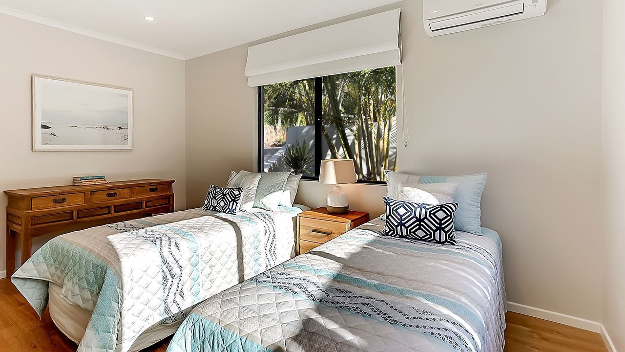 Photo of Bedroom in Castaways Beach