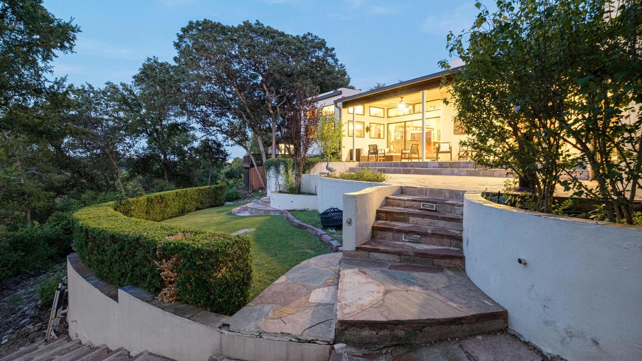 Photo of Outdoor in Barton Hills