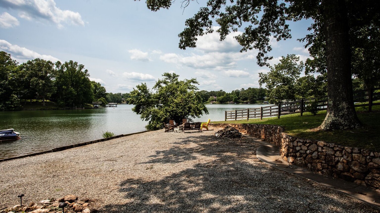 Photo of Outdoor in Moneta