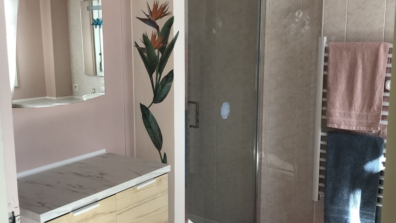 Photo of Bathroom in Carolles