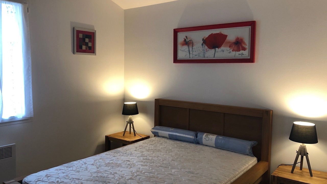 Photo of Bedroom in Angles