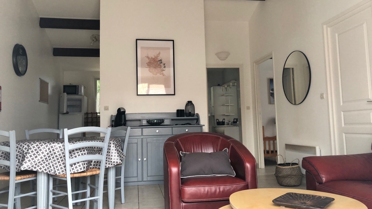Photo of Livingroom in Angles