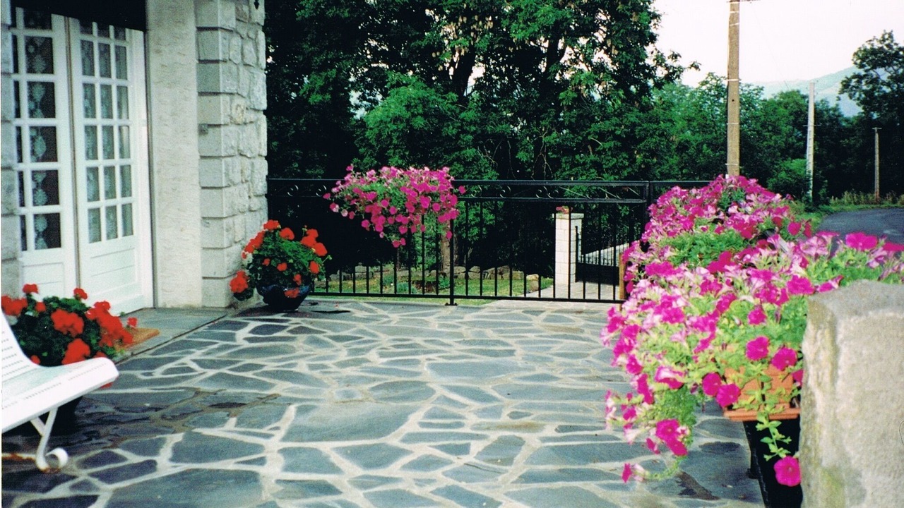 Photo of Outdoor in Neussargues en Pinatelle