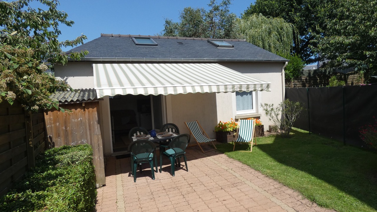 Photo of Outdoor in Parame