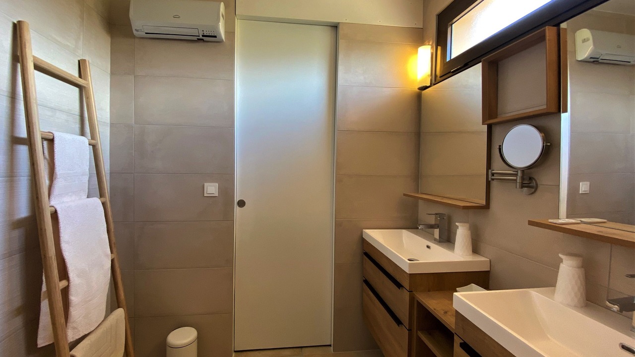 Photo of Bathroom in Laroque-des-Alberes