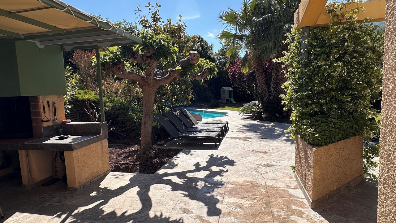 Photo of Patio Balcony in Laroque-des-Alberes