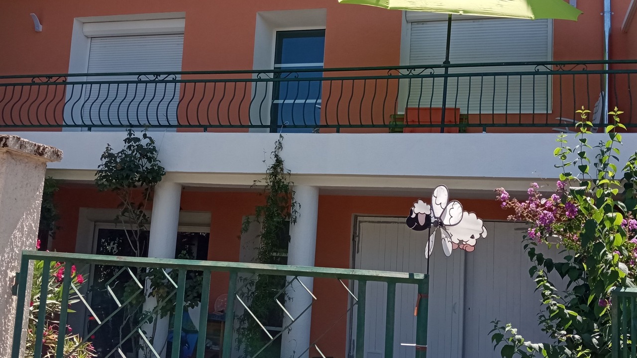 Photo of Outdoor in Santy - La Plaine
