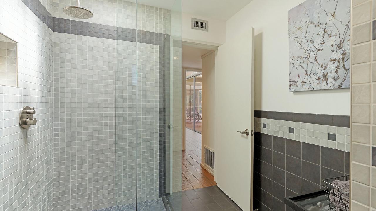 Photo of Bathroom in Bay Isle
