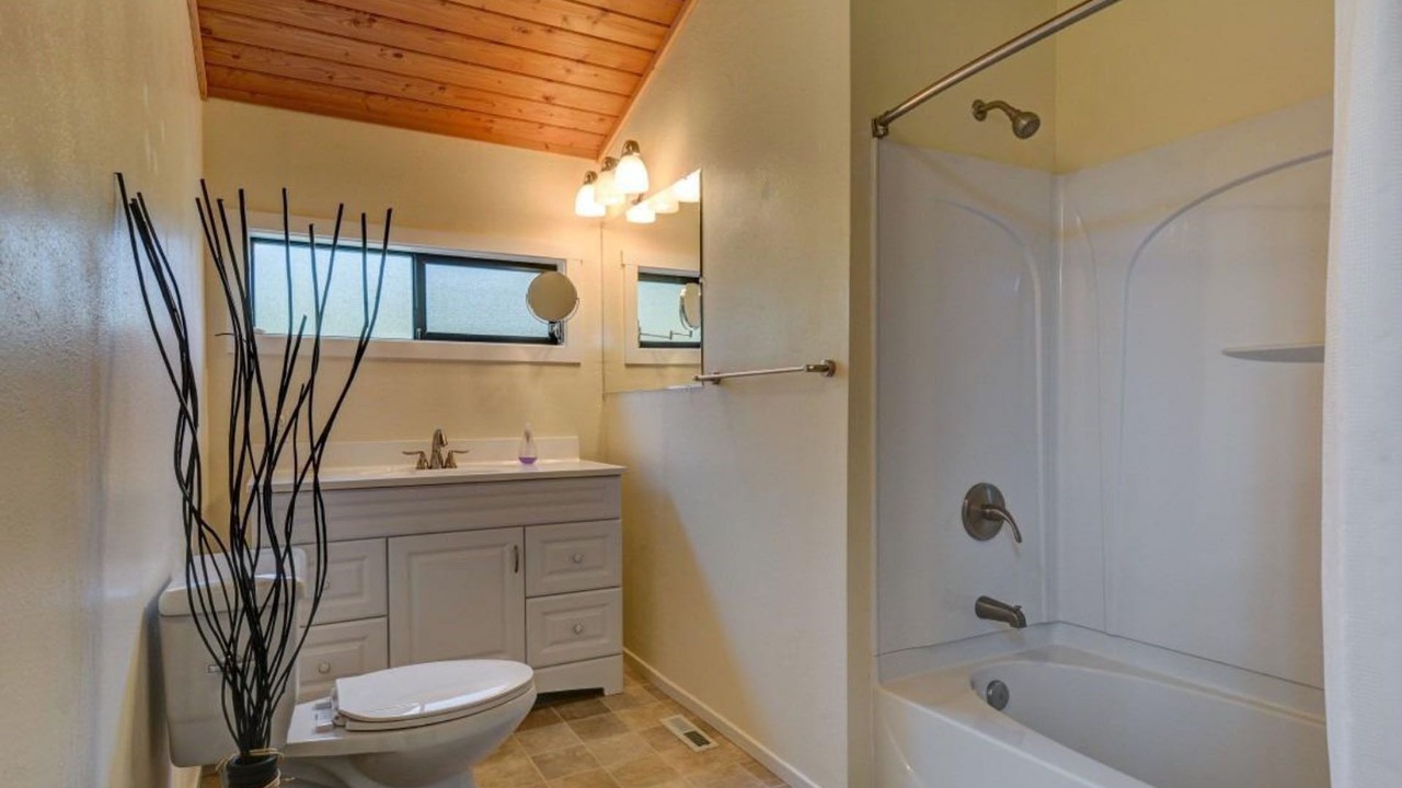 Photo of Bathroom in Sea Ranch