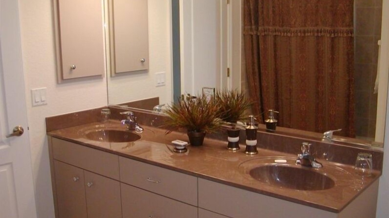 Photo of Bathroom in Pine Valley