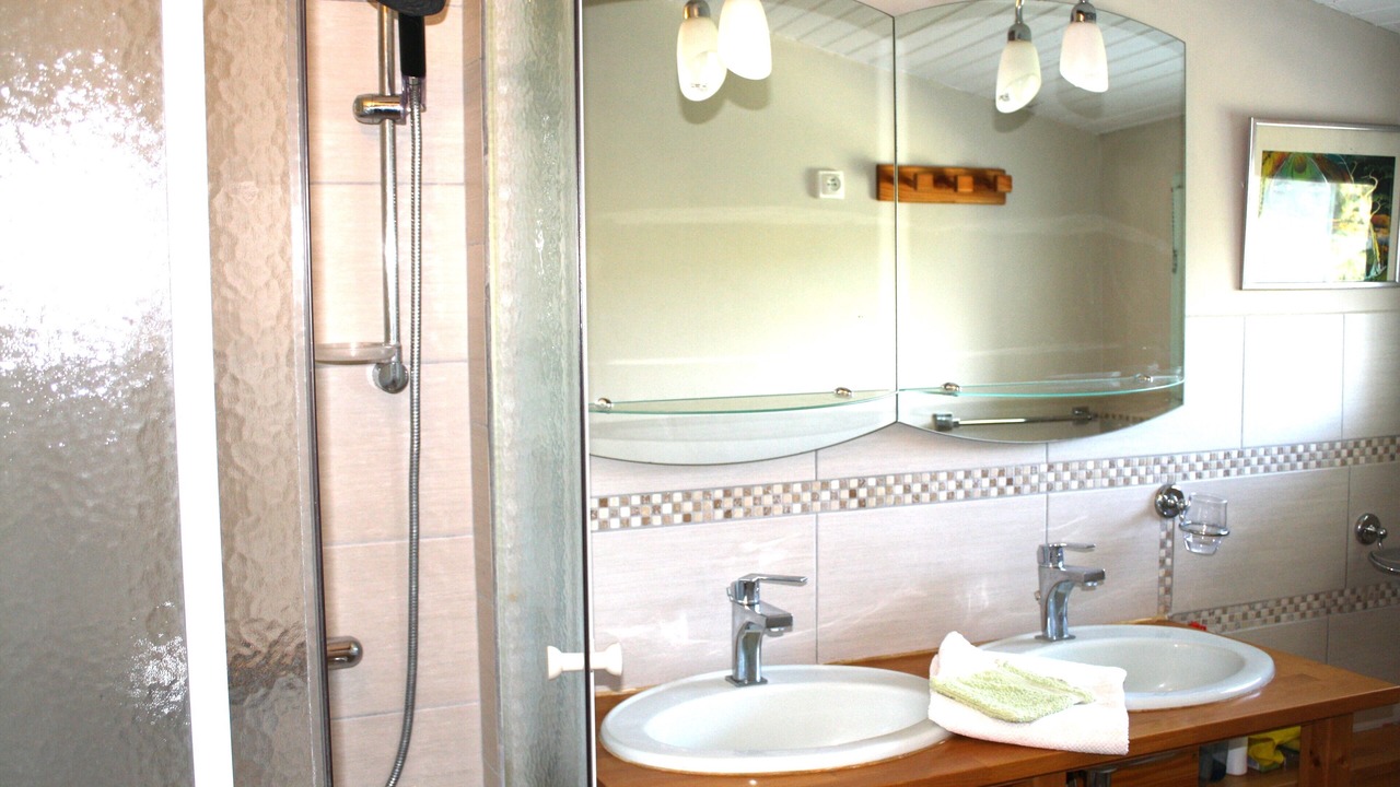 Photo of Bathroom in Notre-Dame-de-Londres