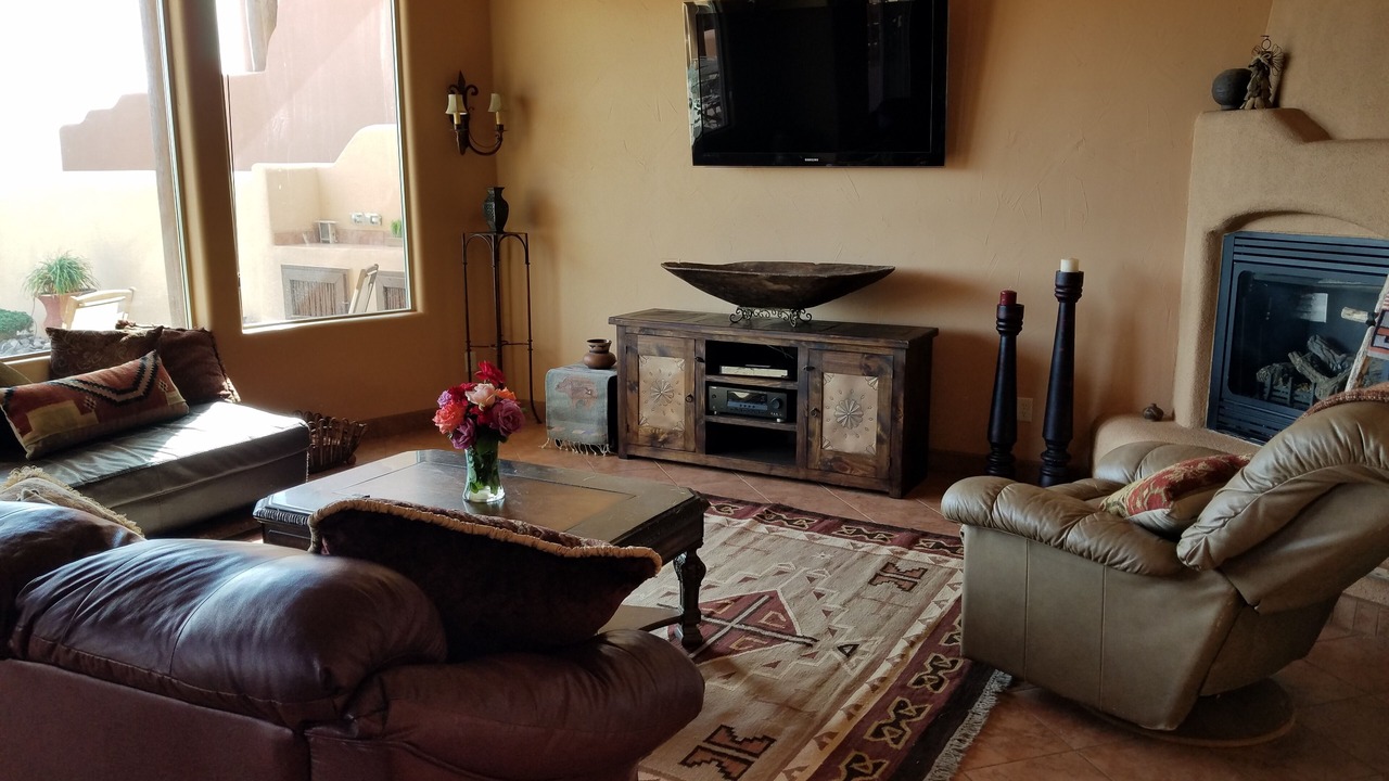 Photo of Livingroom in Picacho Hills
