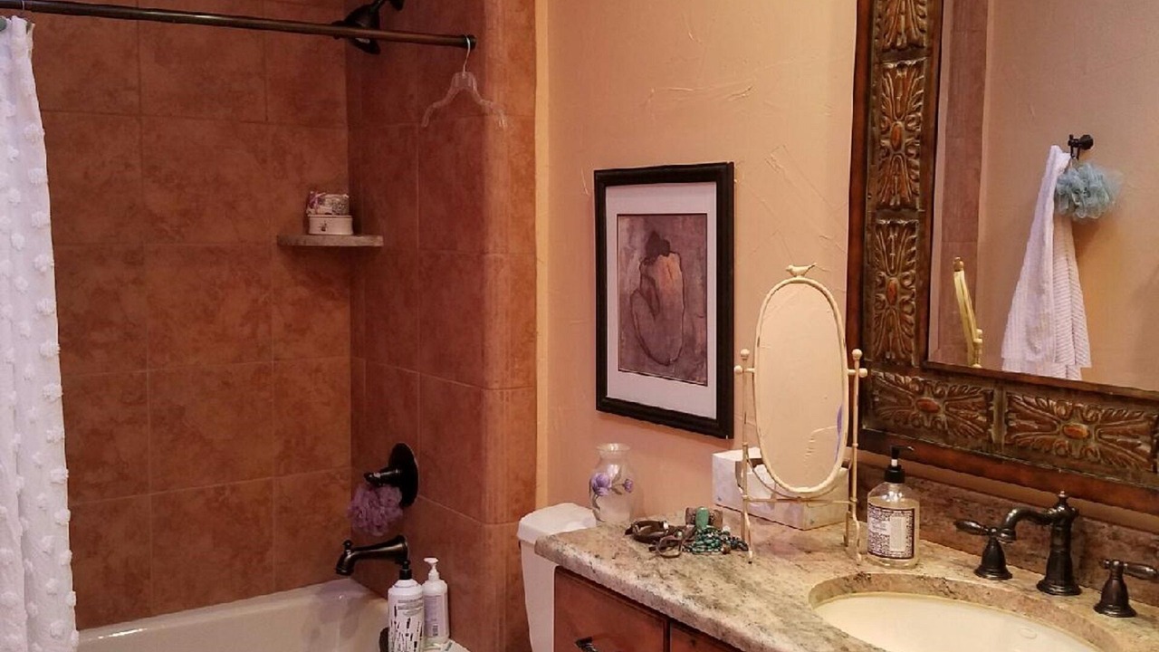 Photo of Bathroom in Picacho Hills