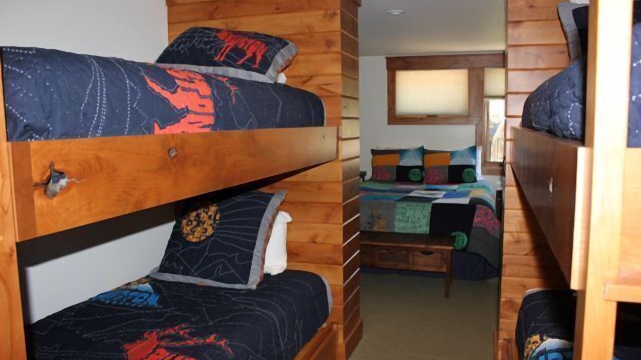 Photo of Bedroom in Lake Forest
