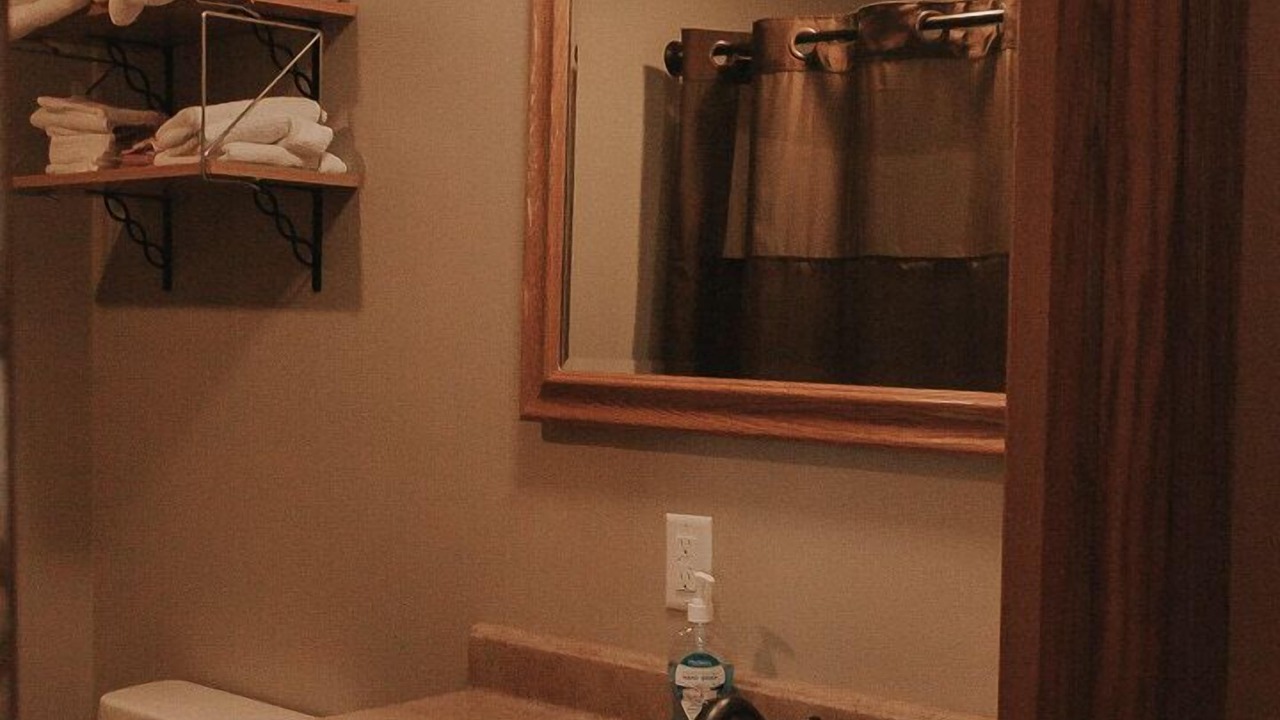 Photo of Bathroom in Grandy
