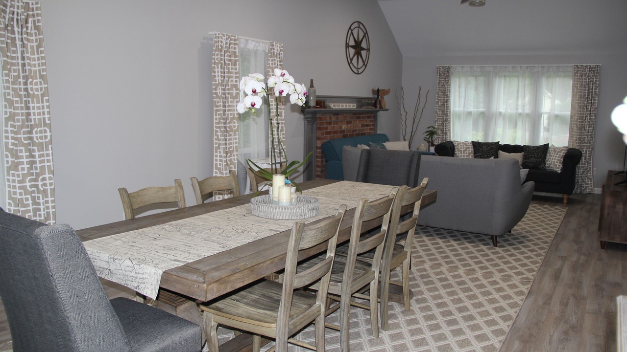 Photo of Livingroom in Marstons Mills