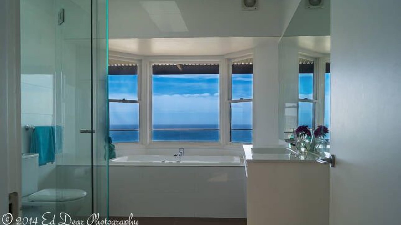 Photo of Bathroom in Freshwater