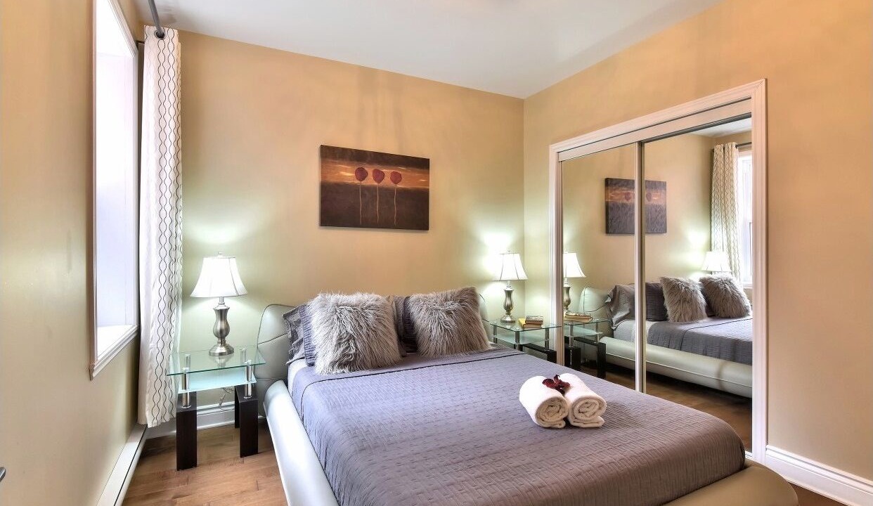 Photo of Bedroom in Cote-Des-Neiges—Notre-Dame-De-Grace