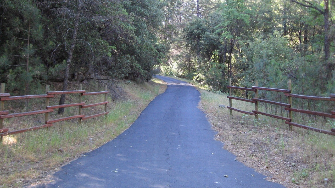 Photo of Others in Mariposa
