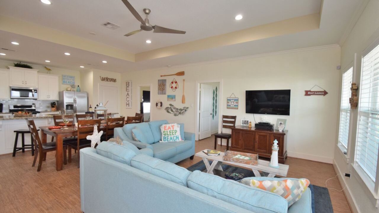 Photo of Bedroom in Crystal Beach