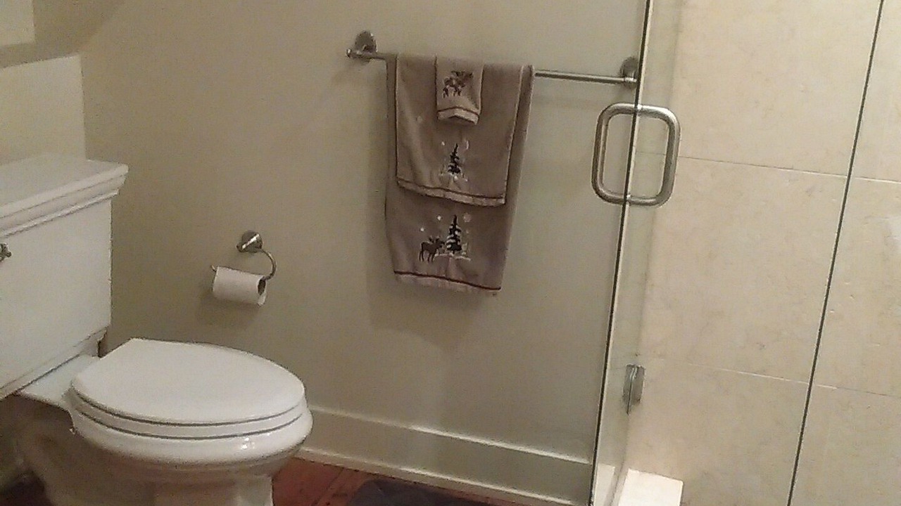Photo of Bathroom in Strawberry