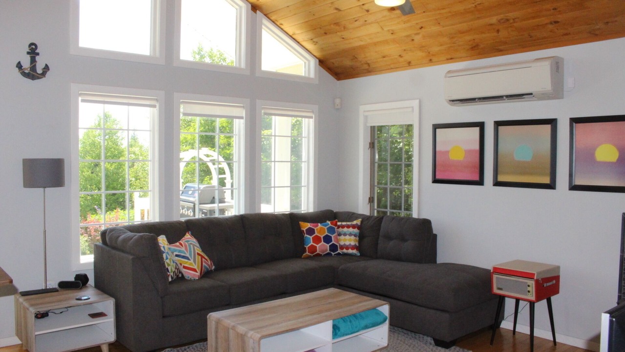 Photo of Livingroom in Walkerville