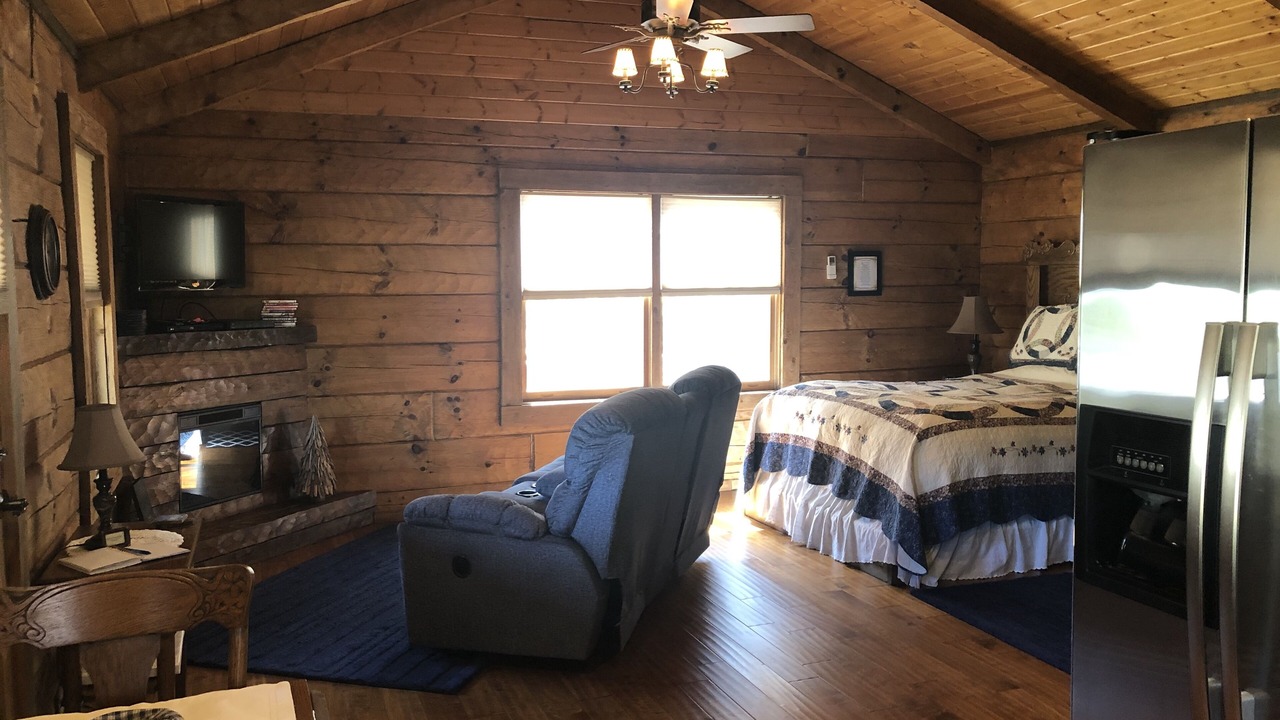 Photo of Livingroom in Montvale