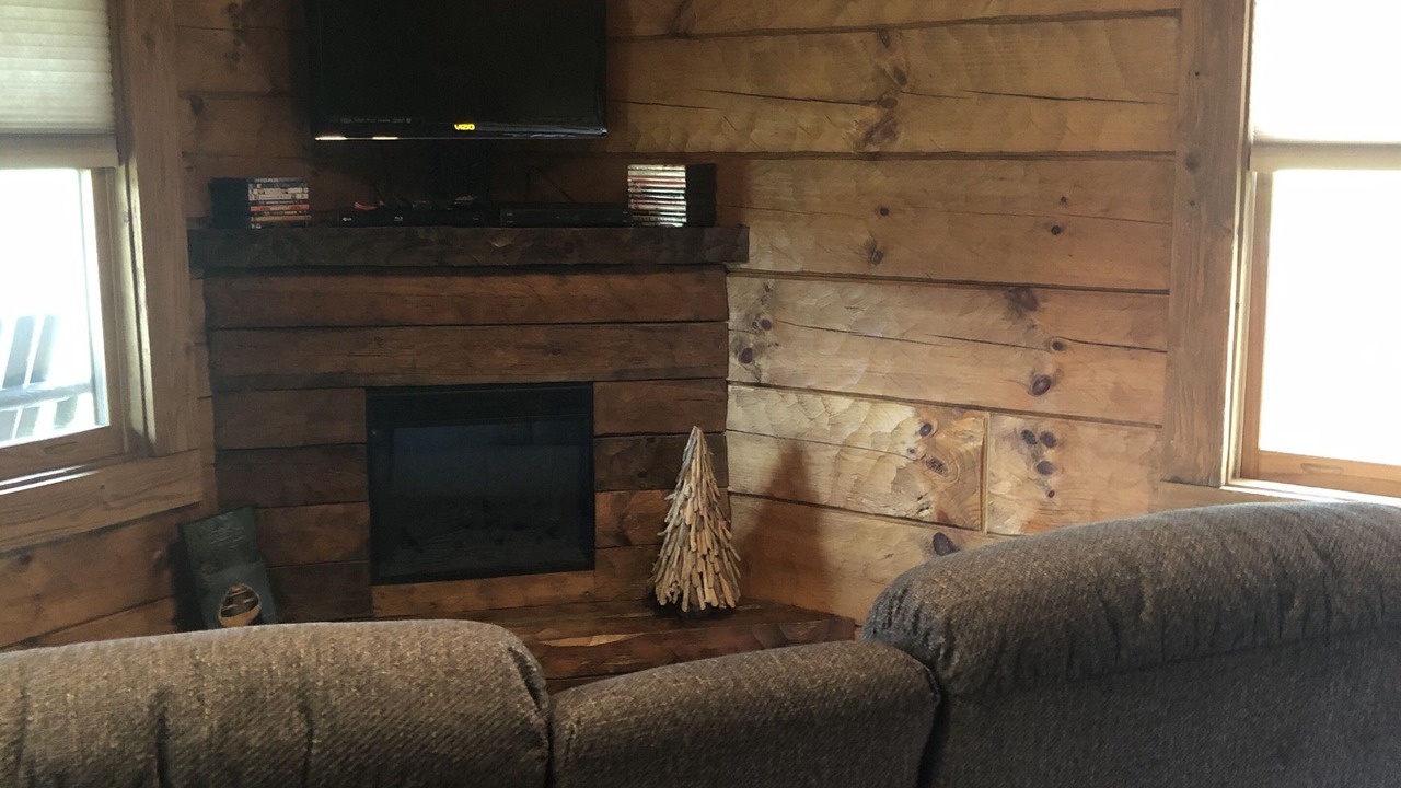 Photo of Livingroom in Montvale