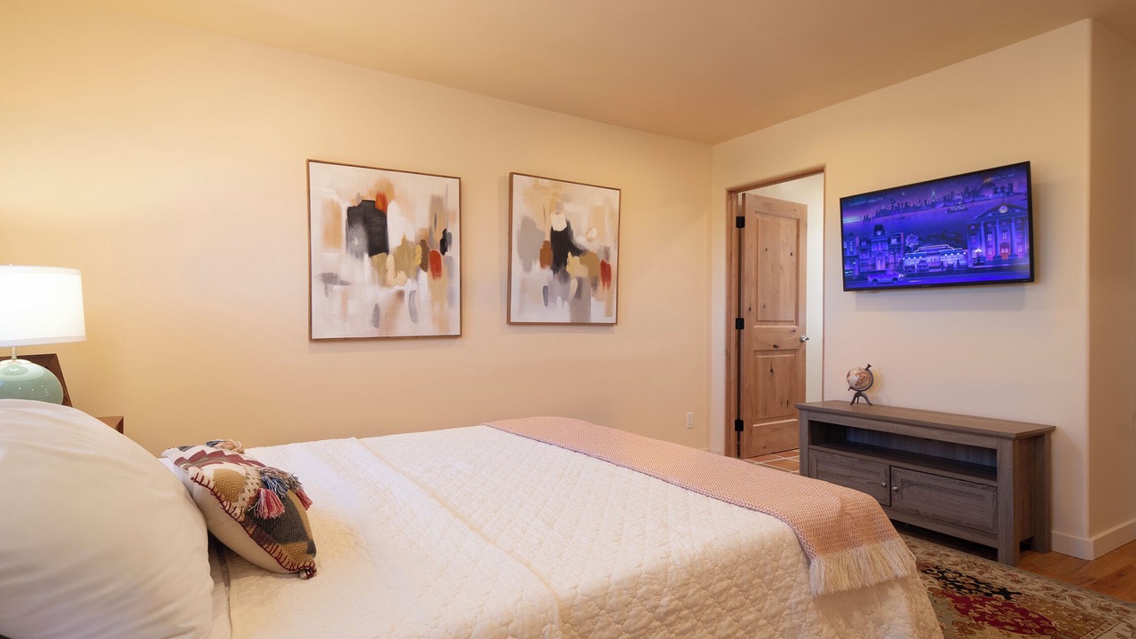 Photo of Bedroom in Northeast Santa Fe